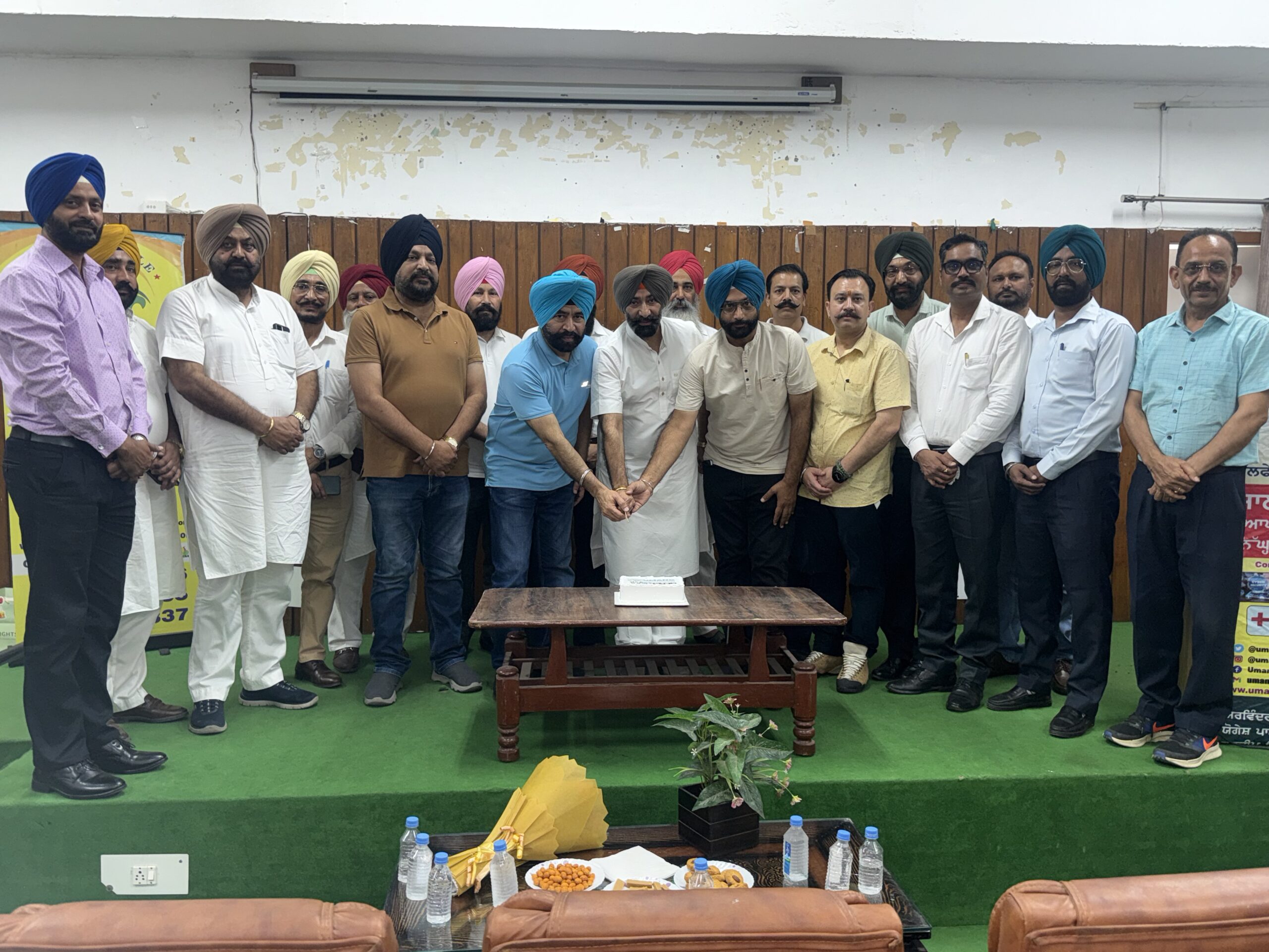 ਉਮੰਗ ਵੈਲਫੇਅਰ ਫਾਊਂਡੇਸ਼ਨ ਵੱਲੋਂ ਸੰਸਥਾ ਦੀ ਦਸਵੀਂ ਸਾਲ ਗਿਰਾ ਮੌਕੇ ਕੀਤਾ ਗਿਆ ਇੰਟਰਨਸ਼ਿਪ ਵਿਦਿਆਰਥੀਆਂ ਨੂੰ ਸਨਮਾਨਿਤ